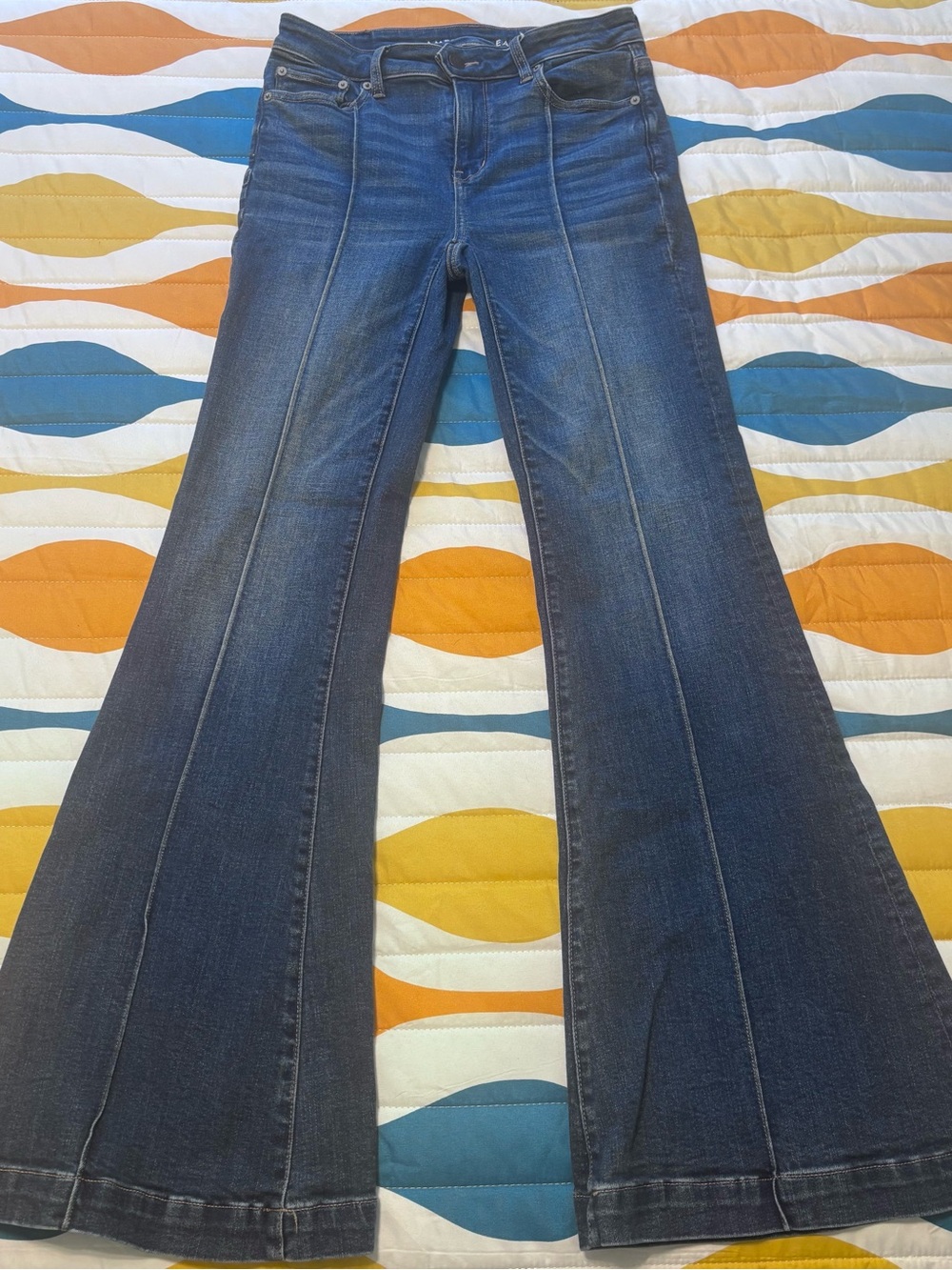 American Eagle Outfitters Dark Blue Flare Jeans - Size 4 long